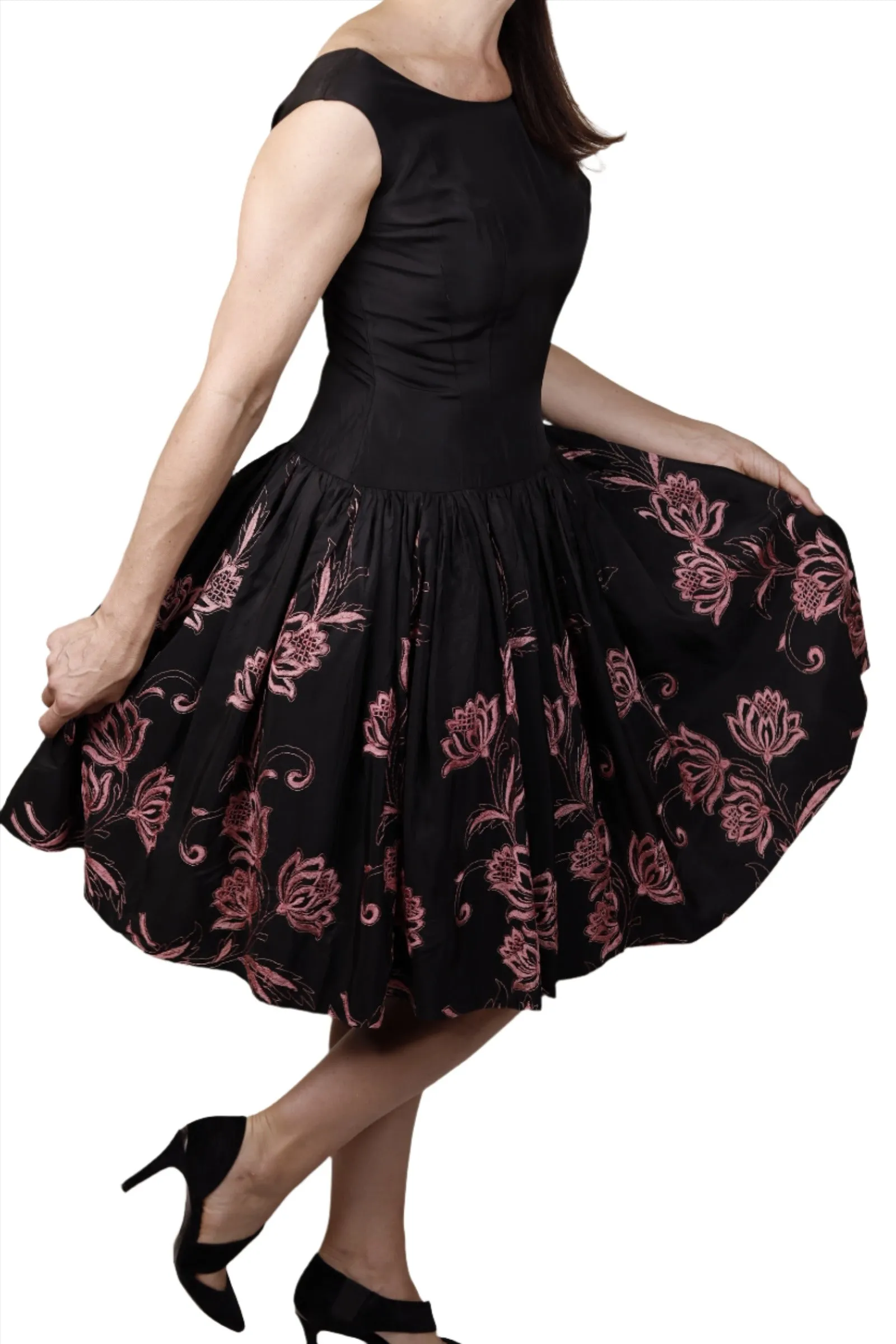 Black Dress w/ Pink Floral Embroidery & Pleats 1950s