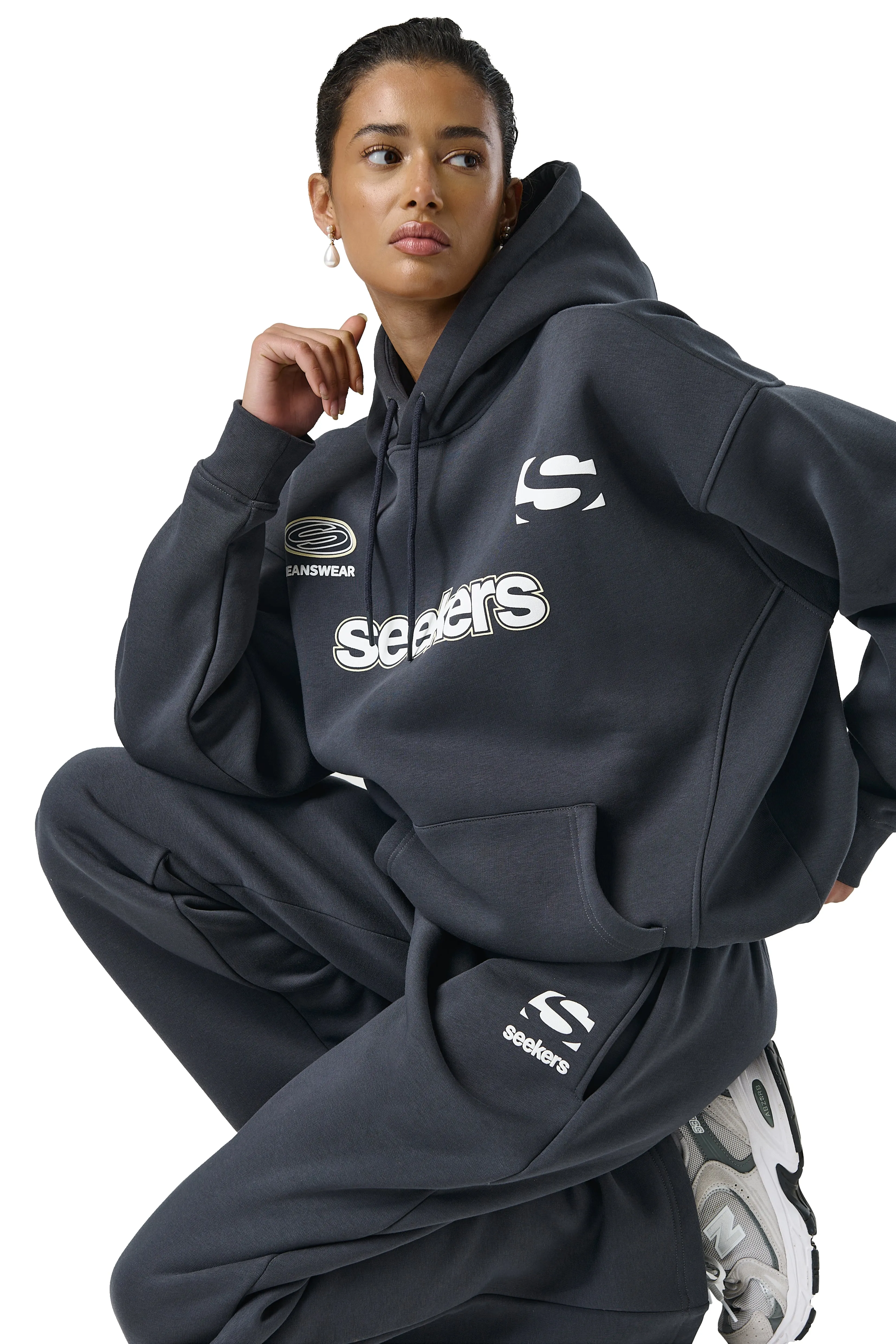 Seekers Motif Hoodie in Skipper