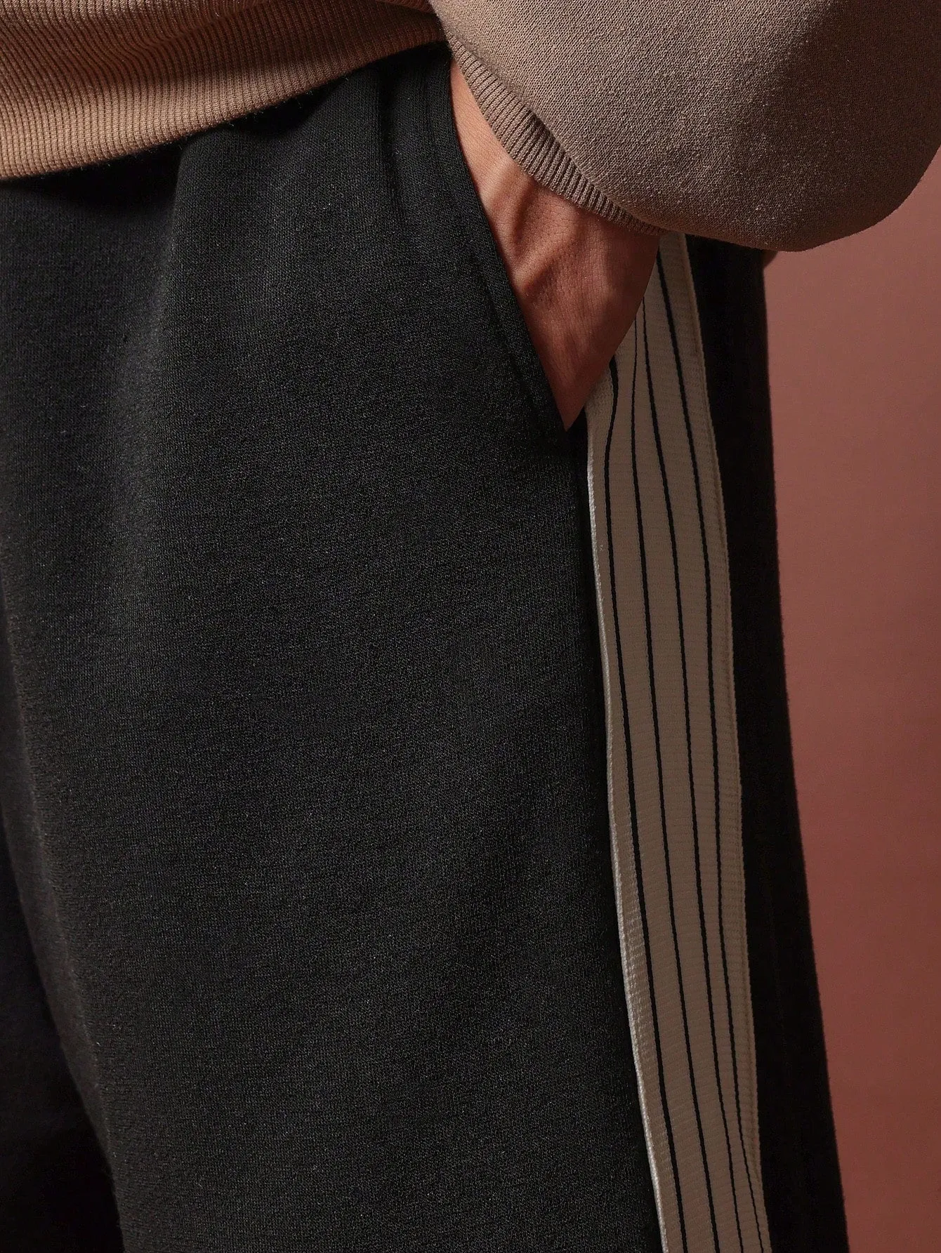 Straight Fit Multi Pocket Cargo Sweatpants With Drawcords & Side Tape
