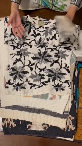 Vintage Style Y2K Knit Mix: 10 Pieces